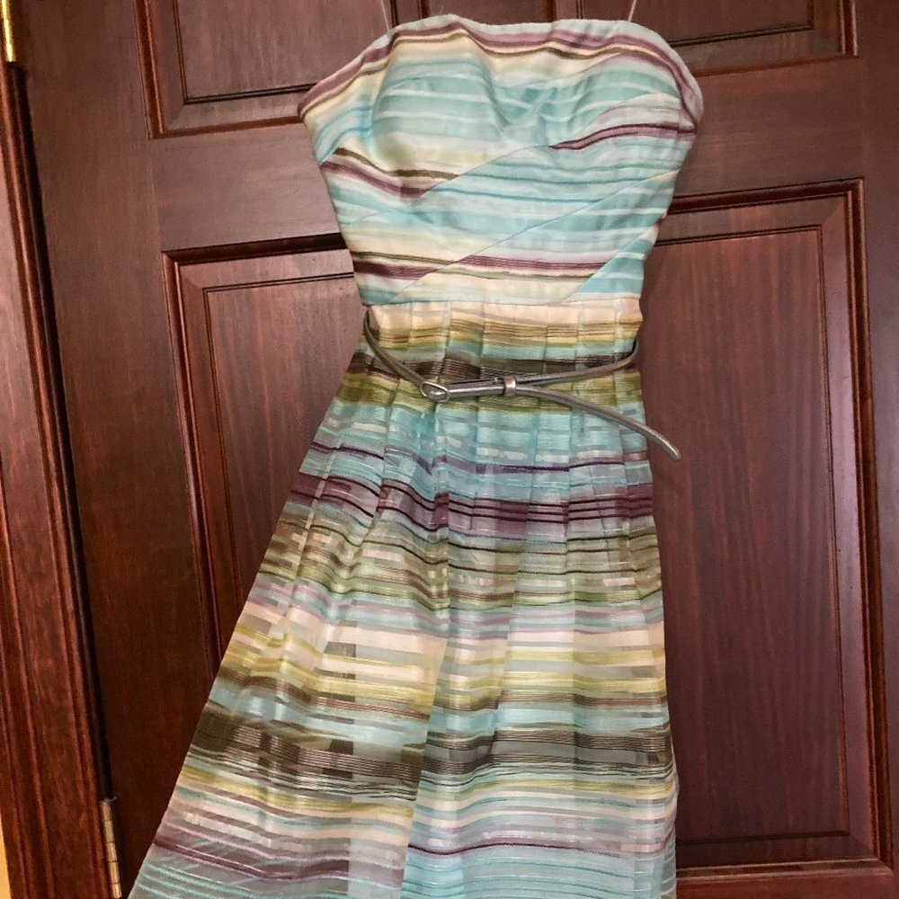 Summery blue/teal/green dress, just under the knee, great for weddings/formals